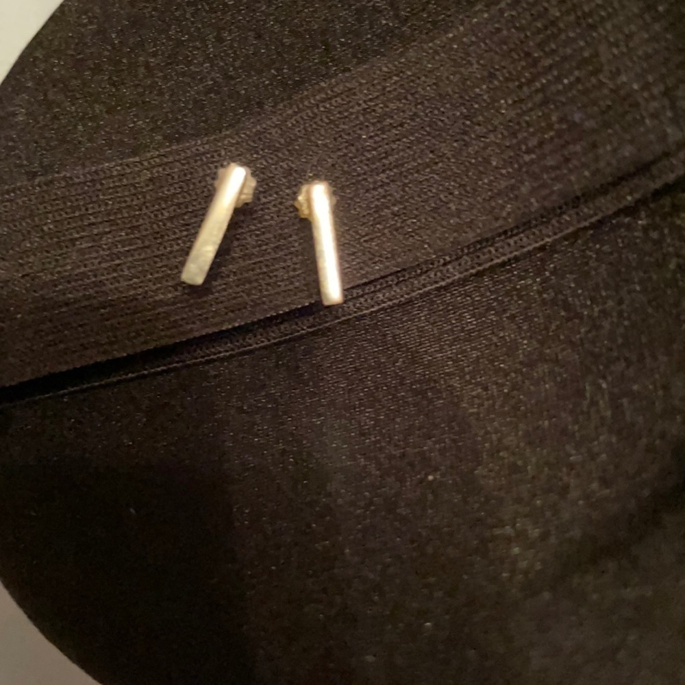 .925 sterling silver bar earring